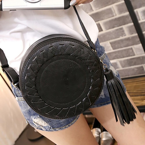 New Round Black Tassel Reto Boho Crossbody - Picture 3 of 8
